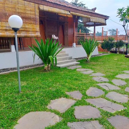 Joglo Kumpul Resort Cangkiran Exterior photo