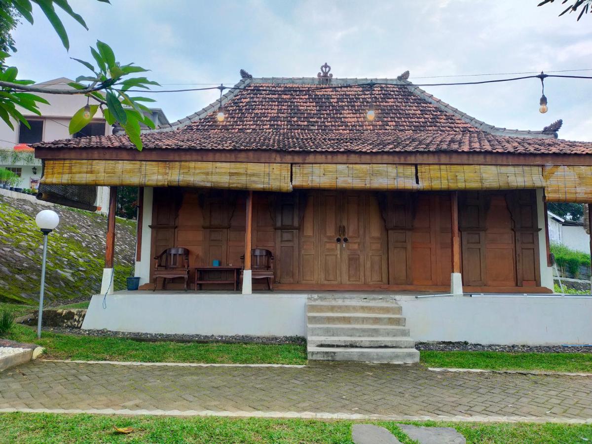 Joglo Kumpul Resort Cangkiran Exterior photo