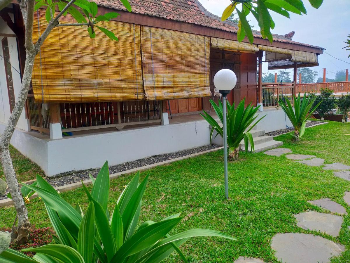Joglo Kumpul Resort Cangkiran Exterior photo