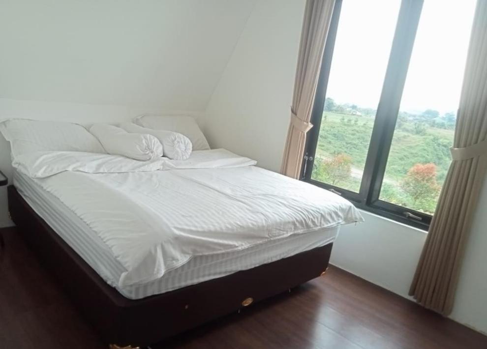 Joglo Kumpul Resort Cangkiran Room photo